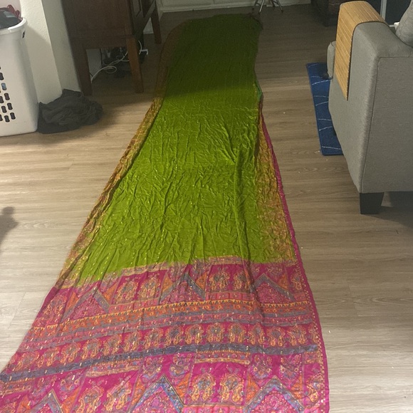 Very long authentic saree from India - Picture 4 of 4